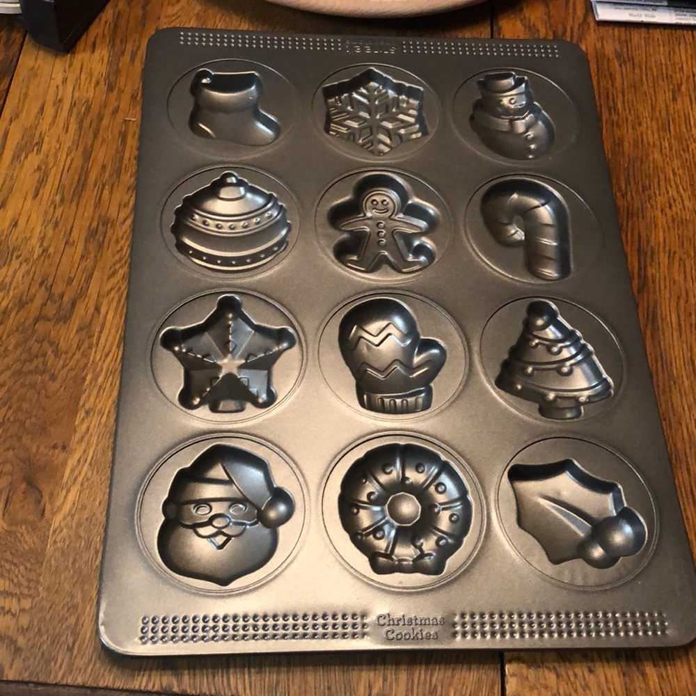 Sweet Creations Christmas Cookies Pan